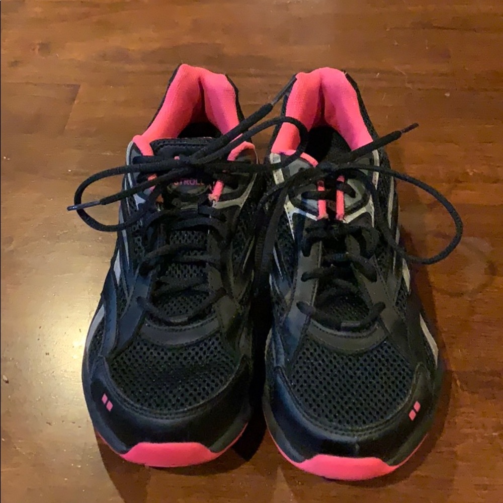Ryka tennis shoes
